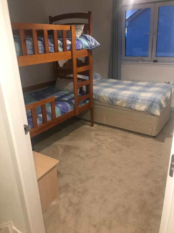 Modern And Bright Home In Quiet And Central Areaインヴァネス エクステリア 写真