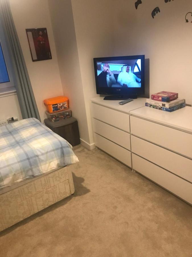 Modern And Bright Home In Quiet And Central Areaインヴァネス エクステリア 写真