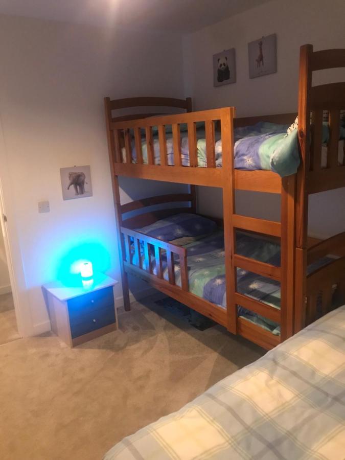 Modern And Bright Home In Quiet And Central Areaインヴァネス エクステリア 写真