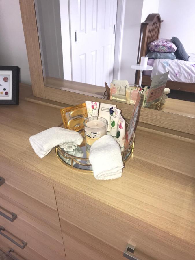 Modern And Bright Home In Quiet And Central Areaインヴァネス エクステリア 写真